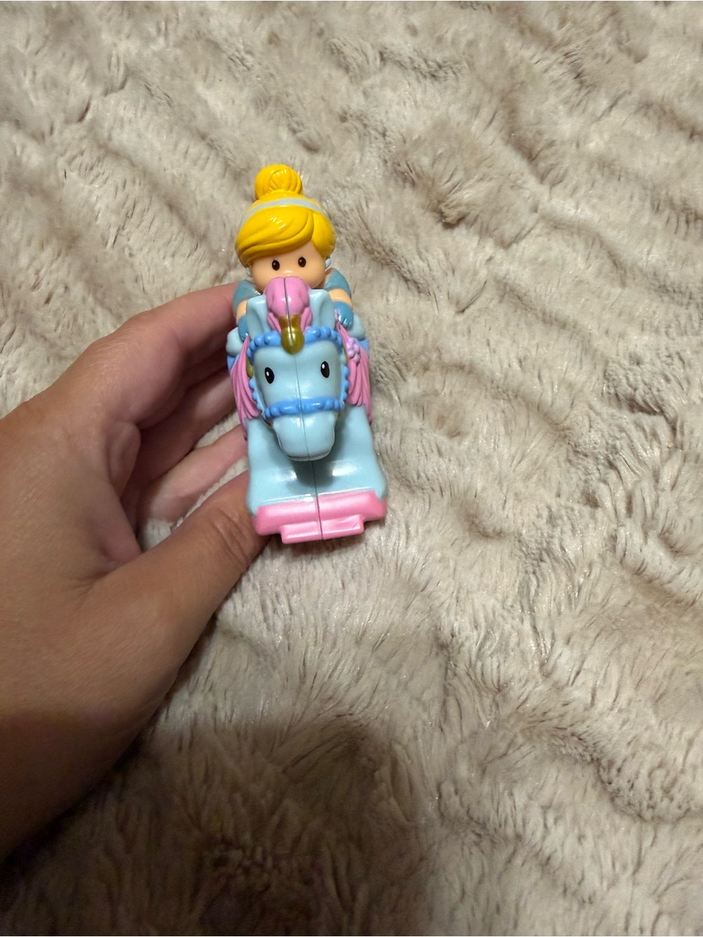 Cinderella kilp klop horse